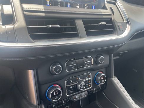 Used 2023 Chevrolet Tahoe Z71 w/ Luxury Package AWD/4WD image 17