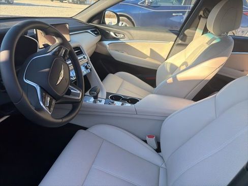 Used 2026 Genesis G70 2.5T image 13