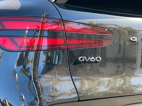 Used 2025 Genesis GV60 RWD image 29