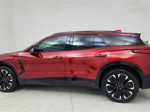 Used 2025 Chevrolet Blazer EV RS image 4