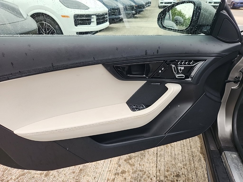Used 2023 Jaguar F-TYPE R-Dynamic AWD/4WD image 2
