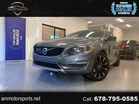 Used 2016 Volvo S60 T5 Cross Country Platinum AWD/4WD image 1