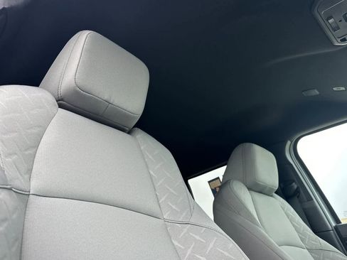 Used 2025 Toyota Tacoma SR5 w/ SR5 Upgrade Package image 15