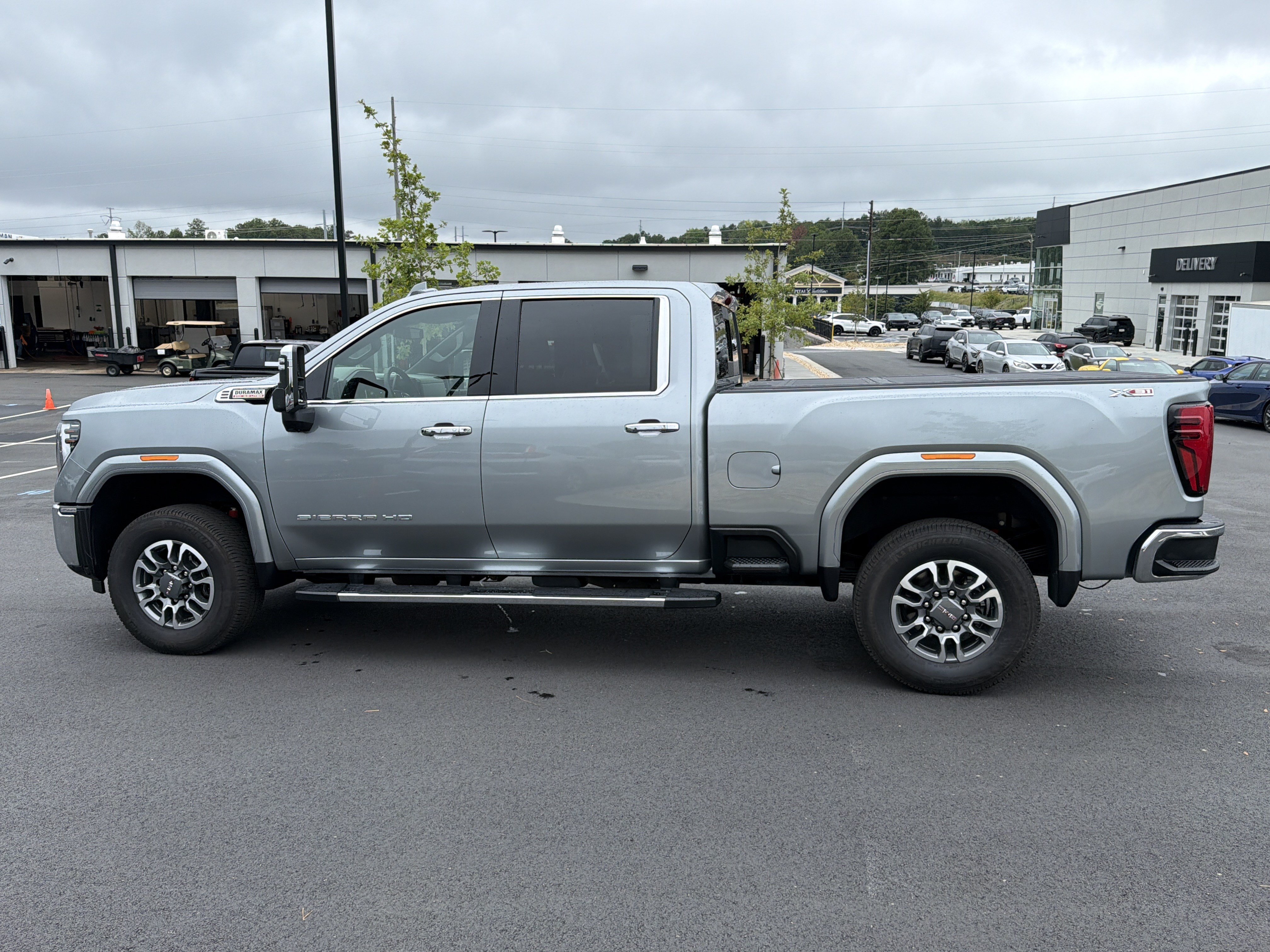 Used 2024 GMC Sierra 2500 SLT w/ SLT Premium Package AWD/4WD image 4