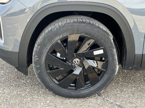 New 2026 Volkswagen Atlas SE image 10