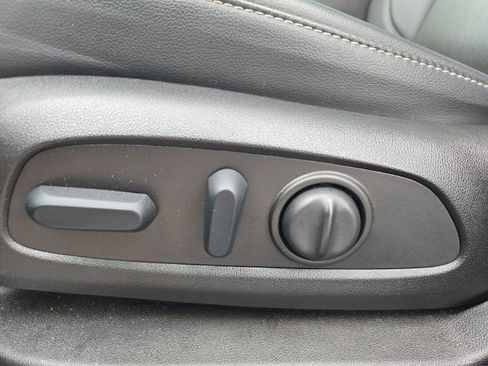 Used 2023 GMC Acadia SLT w/ Technology Package image 23