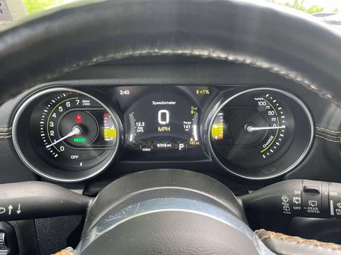 Used 2021 Jeep Wrangler Unlimited Sahara AWD/4WD image 24