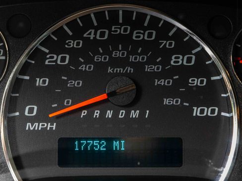 Used 2023 GMC Savana 2500 w/ Driver Convenience Package image 10