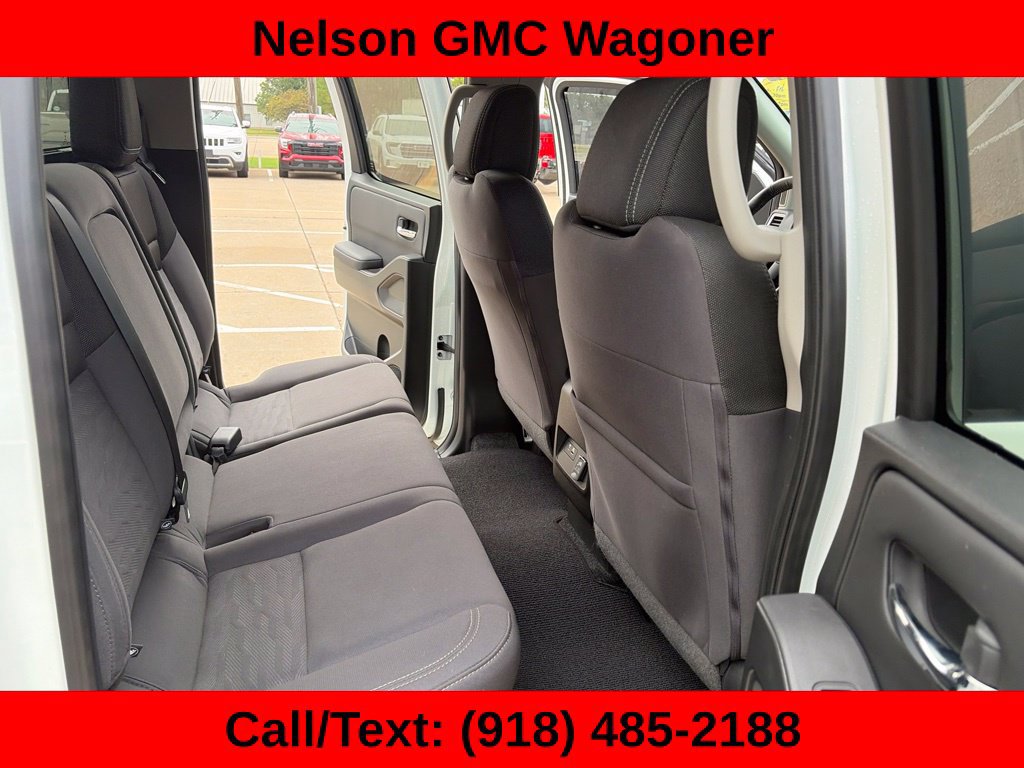 Used 2023 Nissan Frontier SV w/ SV Convenience Package RWD image 18