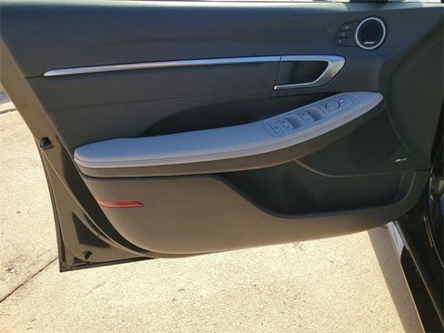 Used 2023 Hyundai Sonata Limited w/ Cargo Package image 13