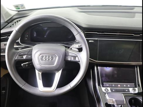 Used 2023 Audi Q7 3.0T Premium Plus AWD/4WD image 8