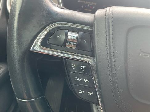 Used 2017 Lincoln Continental Reserve FWD image 21