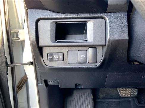 Used 2019 Toyota Tacoma SR w/ SR Convenience Package RWD image 35