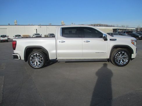 Certified 2022 GMC Sierra 1500 Denali w/ Denali Premium Package image 4