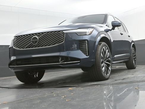 New 2026 Volvo XC90 B6 Plus image 25