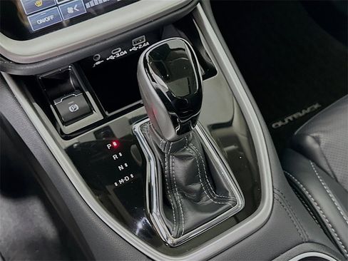 Used 2024 Subaru Outback Limited image 19