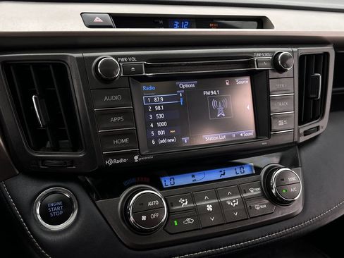 Used 2015 Toyota RAV4 Limited AWD/4WD image 20