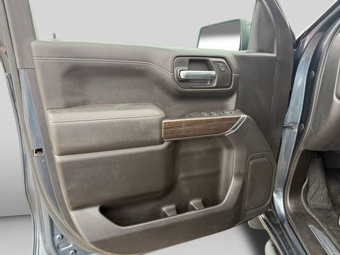 Used 2019 Chevrolet Silverado 1500 LT Trail Boss image 11