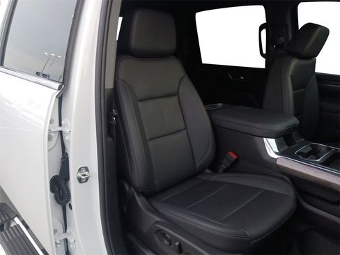 Used 2025 Chevrolet Silverado 3500 LTZ w/ LTZ Plus Package image 29