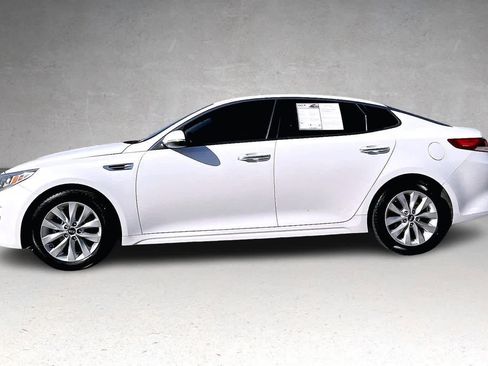 Used 2018 Kia Optima LX w/ Convenience Package image 3