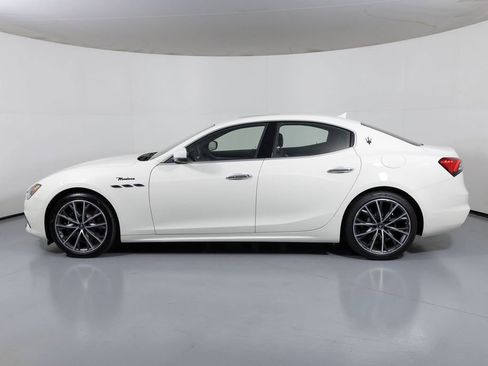 Used 2023 Maserati Ghibli Modena image 3