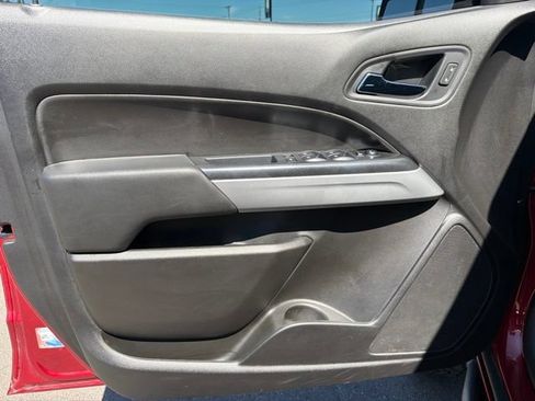 Used 2018 Chevrolet Colorado ZR2 w/ ZR2 Dusk Special Edition AWD/4WD image 18