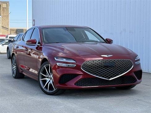 Used 2023 Genesis G70 2.0T image 2