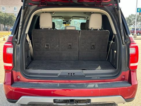 Used 2019 Ford Expedition XLT w/ Equipment Group 202A image 7