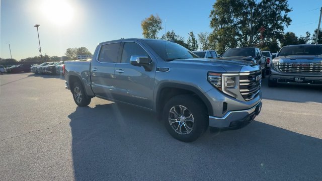Used 2025 GMC Sierra 1500 SLT AWD/4WD image 3