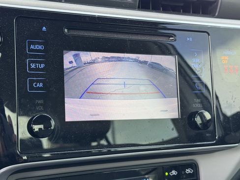 Used 2019 Toyota Corolla LE image 9