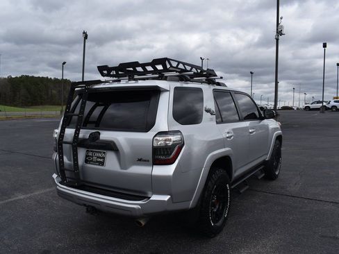 Used 2022 Toyota 4Runner TRD Off-Road Premium w/ Moonroof Package AWD/4WD image 8