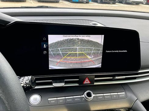 Used 2024 Hyundai Elantra SEL image 13