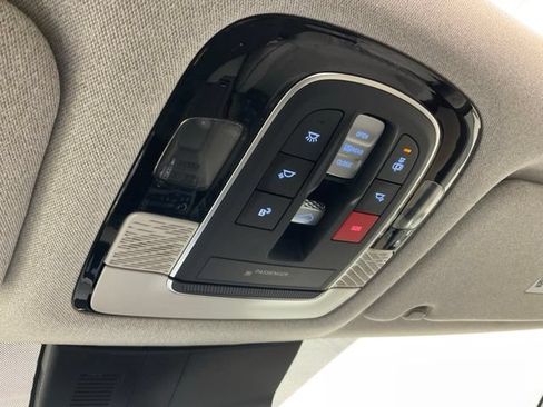 Used 2024 Hyundai Palisade Limited AWD/4WD image 18