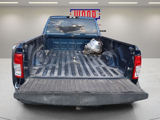 Used 2023 RAM 3500 Tradesman w/ Chrome Appearance Group AWD/4WD image 9