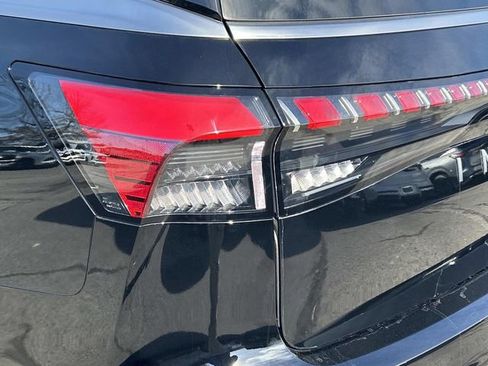 New 2026 INFINITI QX80 Luxe image 12