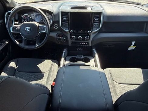 New 2026 RAM 1500 Express AWD/4WD image 32