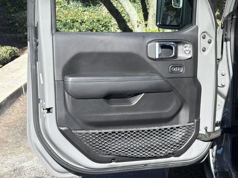 Used 2023 Jeep Wrangler Unlimited Rubicon 4xe image 22