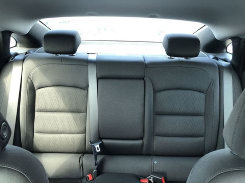 Used 2025 Chevrolet Malibu LT FWD image 10