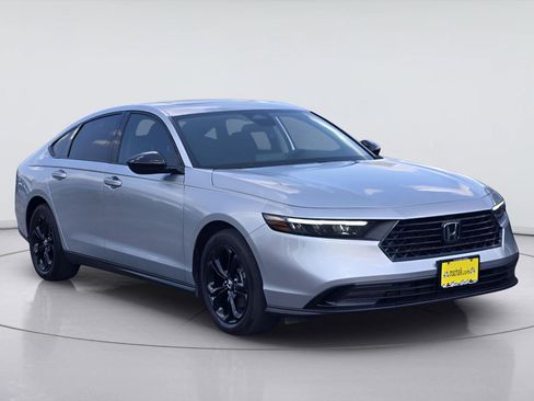 Used 2025 Honda Accord SE image 3