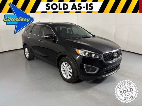 Used 2017 Kia Sorento FWD image 1