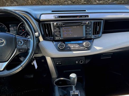 Used 2017 Toyota RAV4 XLE w/ Protection Package image 6