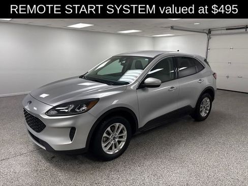 Used 2020 Ford Escape SE image 3