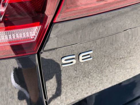 Used 2023 Volkswagen Tiguan SE R-Line FWD image 12