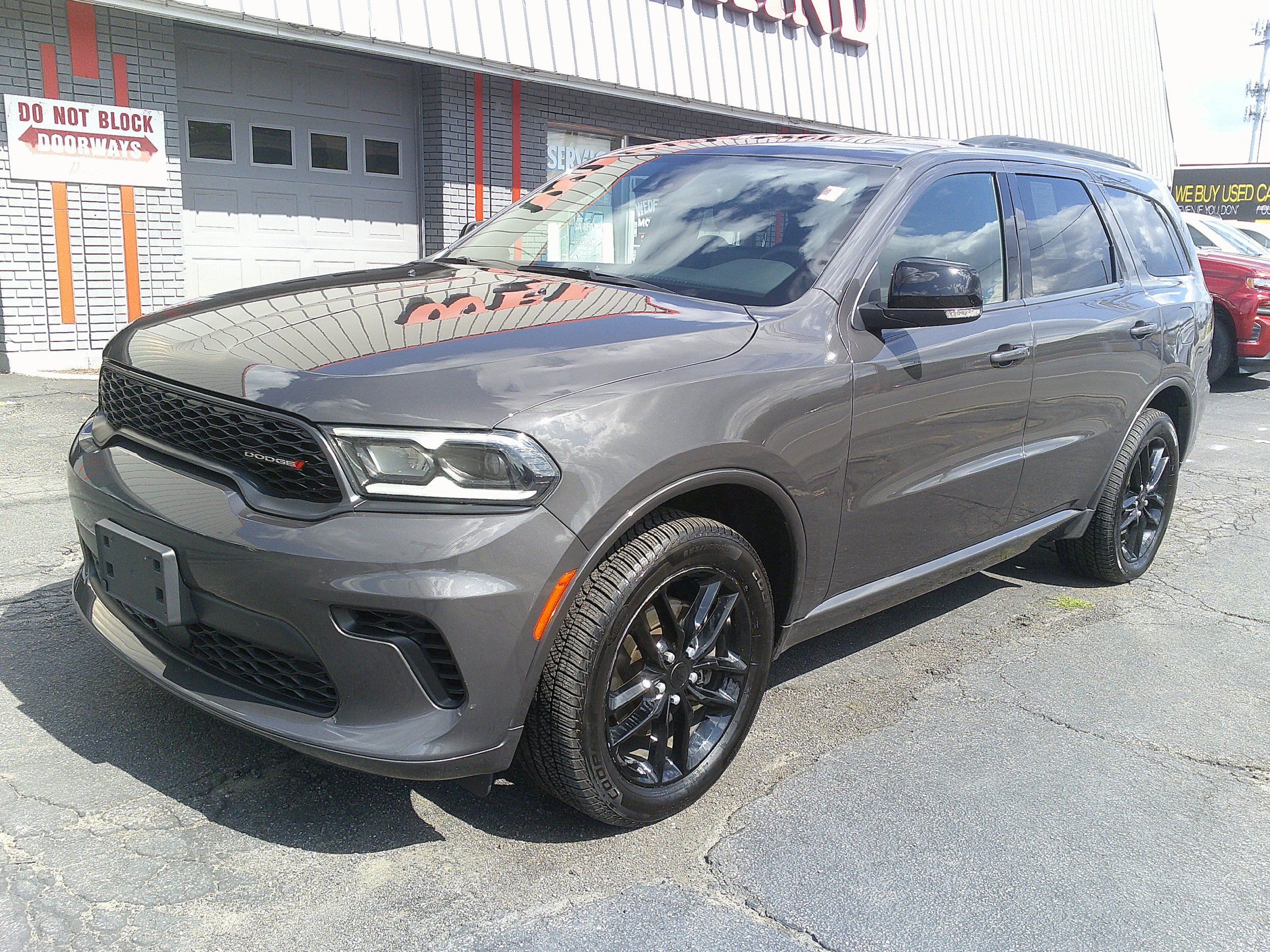 Used 2024 Dodge Durango GT AWD/4WD image 2