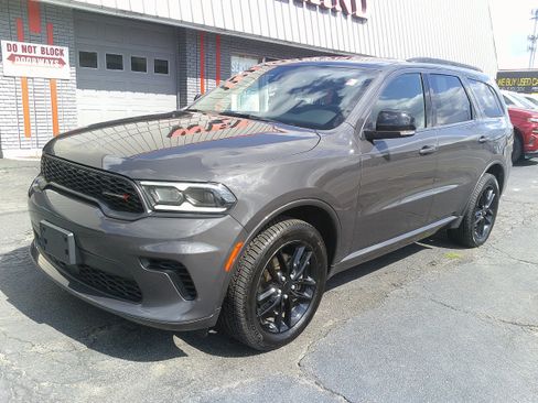 Used 2024 Dodge Durango GT AWD/4WD image 2