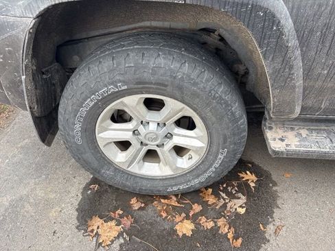 Used 2014 Toyota 4Runner SR5 Premium image 10