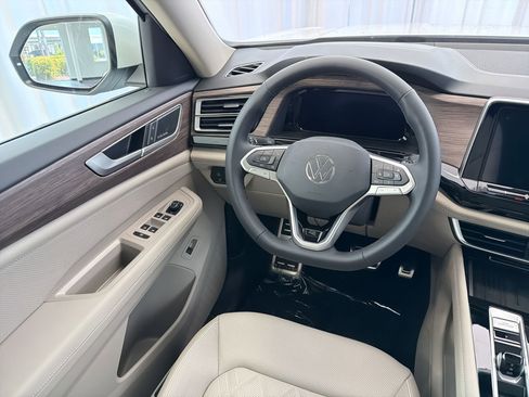 New 2026 Volkswagen Atlas SEL Premium R-Line image 28