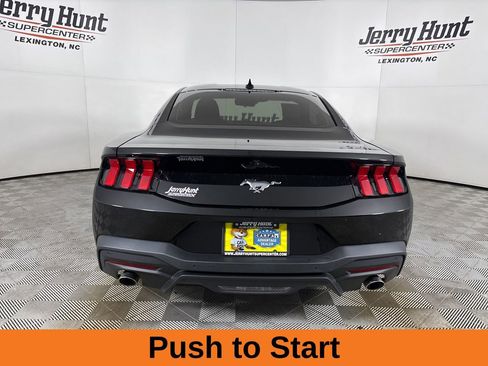 Used 2024 Ford Mustang Coupe image 6