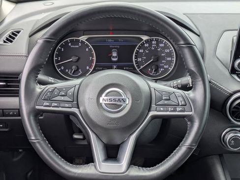 Used 2022 Nissan Sentra SV FWD image 16