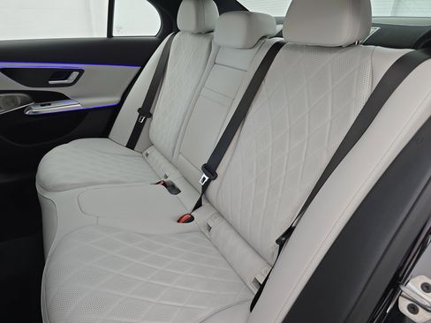 New 2026 Mercedes-Benz E 350 4MATIC Sedan image 14